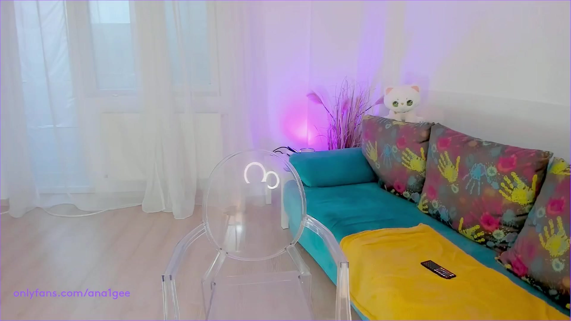 Gallery image thumbnail from AnaGee's myfreecams stream on, 05/27/2024, 17:49 image 6 of 20