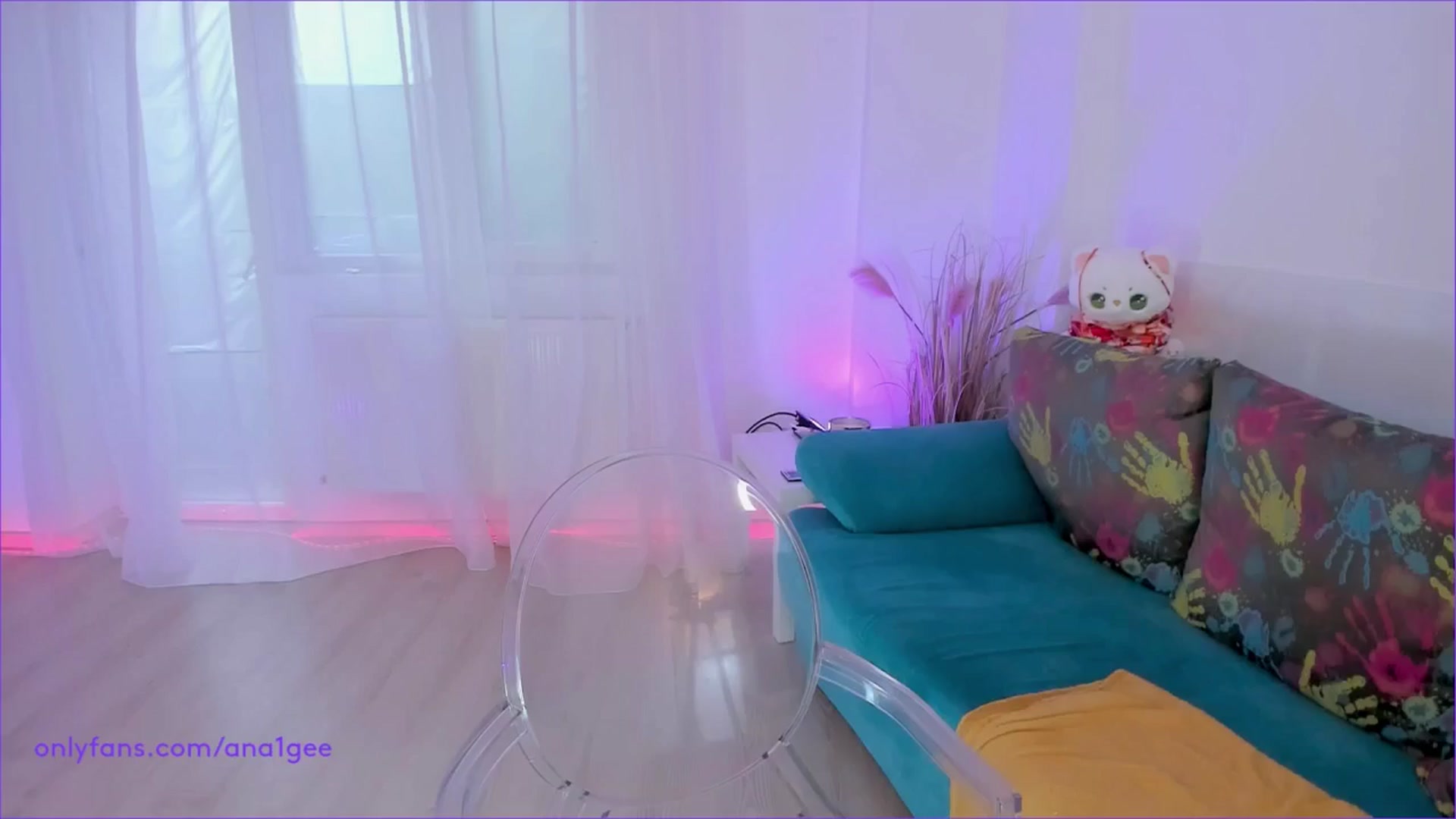 Gallery image thumbnail from AnaGee's myfreecams stream on, 06/08/2024, 18:03 image 8 of 20