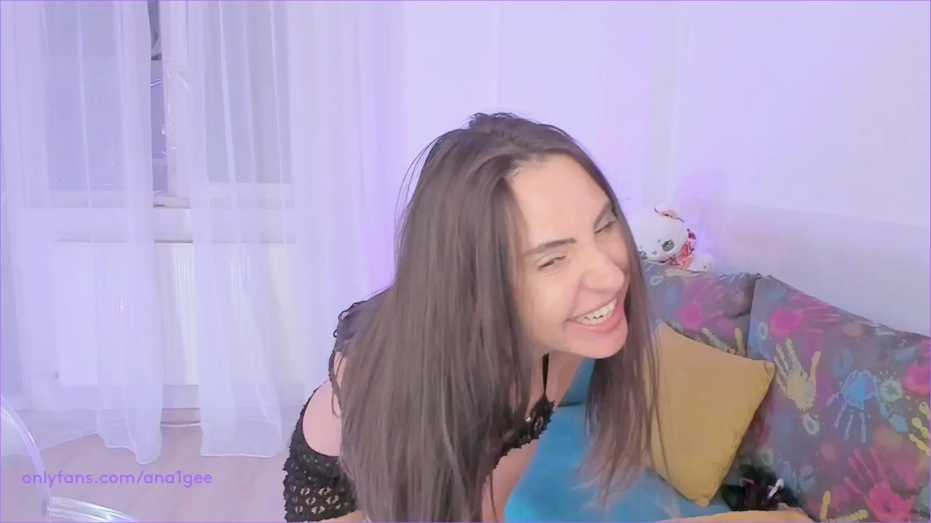 Gallery image thumbnail from AnaGee's myfreecams stream on, 06/14/2024, 20:15 image 19 of 20