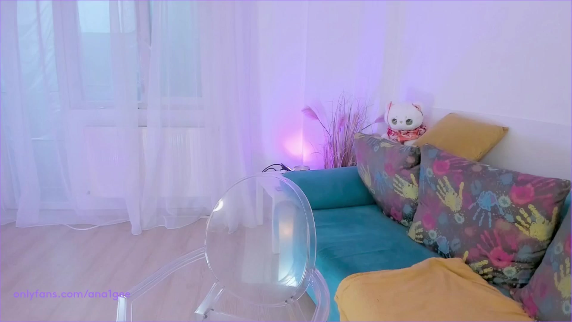 Gallery image thumbnail from AnaGee's myfreecams stream on, 06/16/2024, 18:14 image 16 of 20
