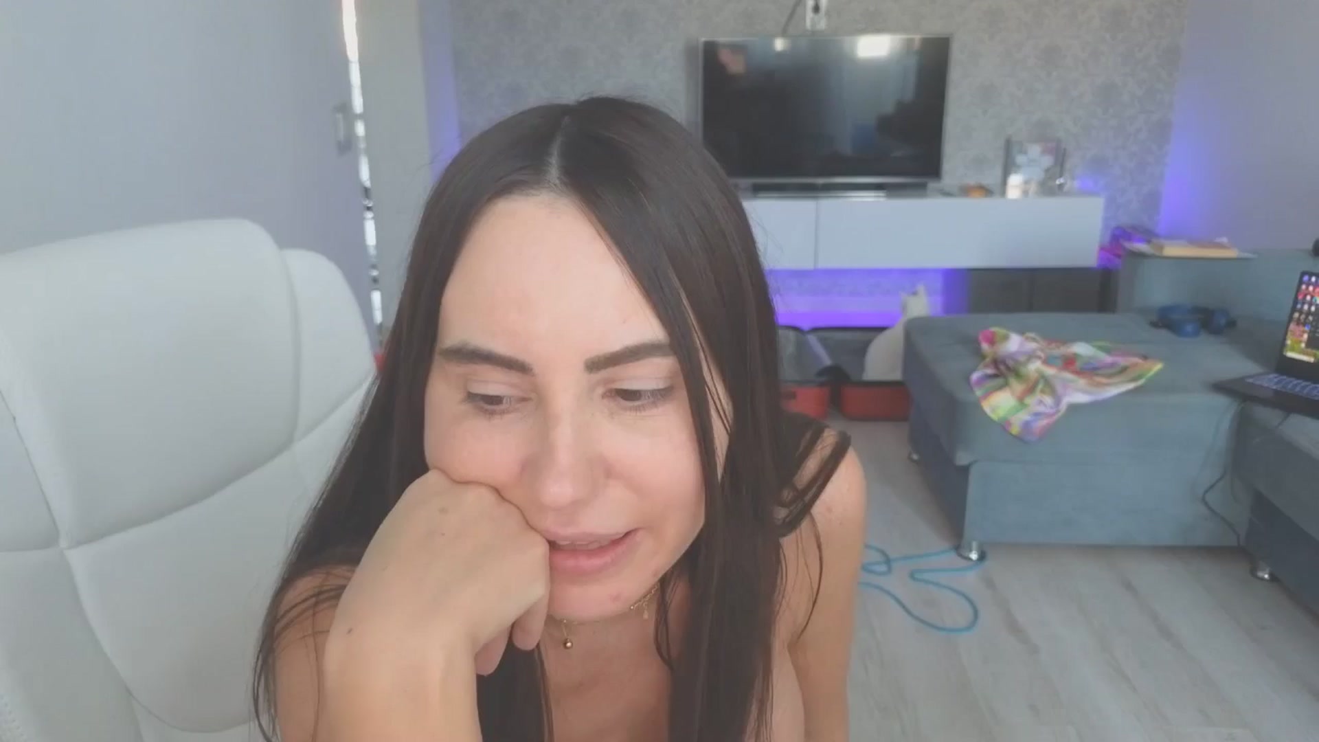 Gallery image thumbnail from AnaGee's myfreecams stream on, 06/23/2024, 16:14 image 20 of 20