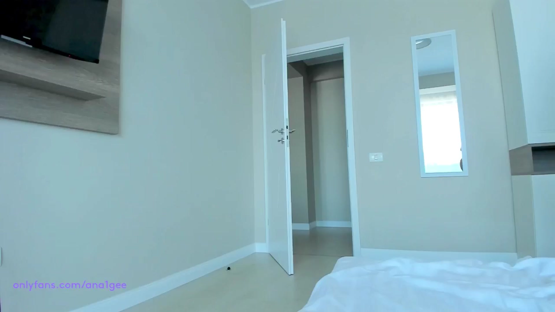 Gallery image thumbnail from AnaGee's myfreecams stream on, 06/29/2024, 14:58 image 18 of 20