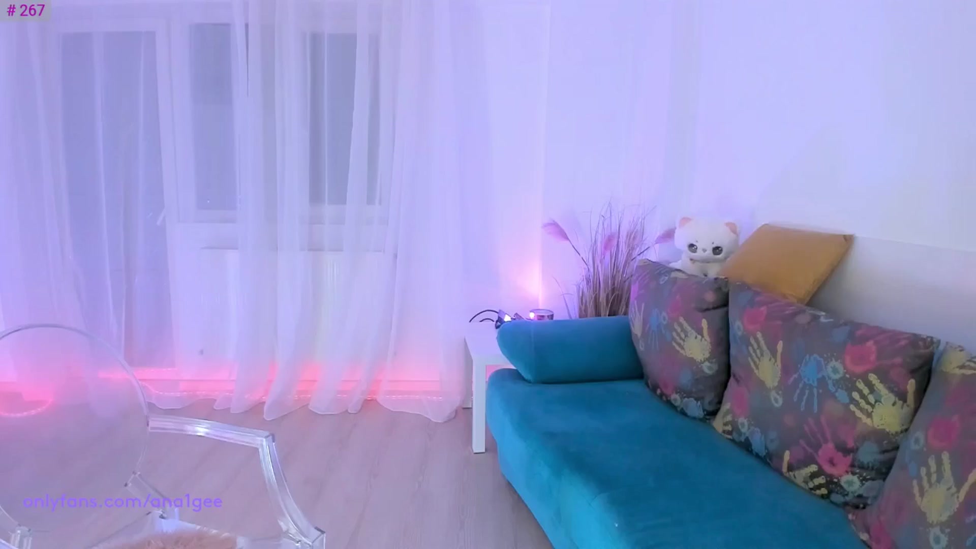 Gallery image thumbnail from AnaGee's myfreecams stream on, 07/04/2024, 18:41 image 18 of 20