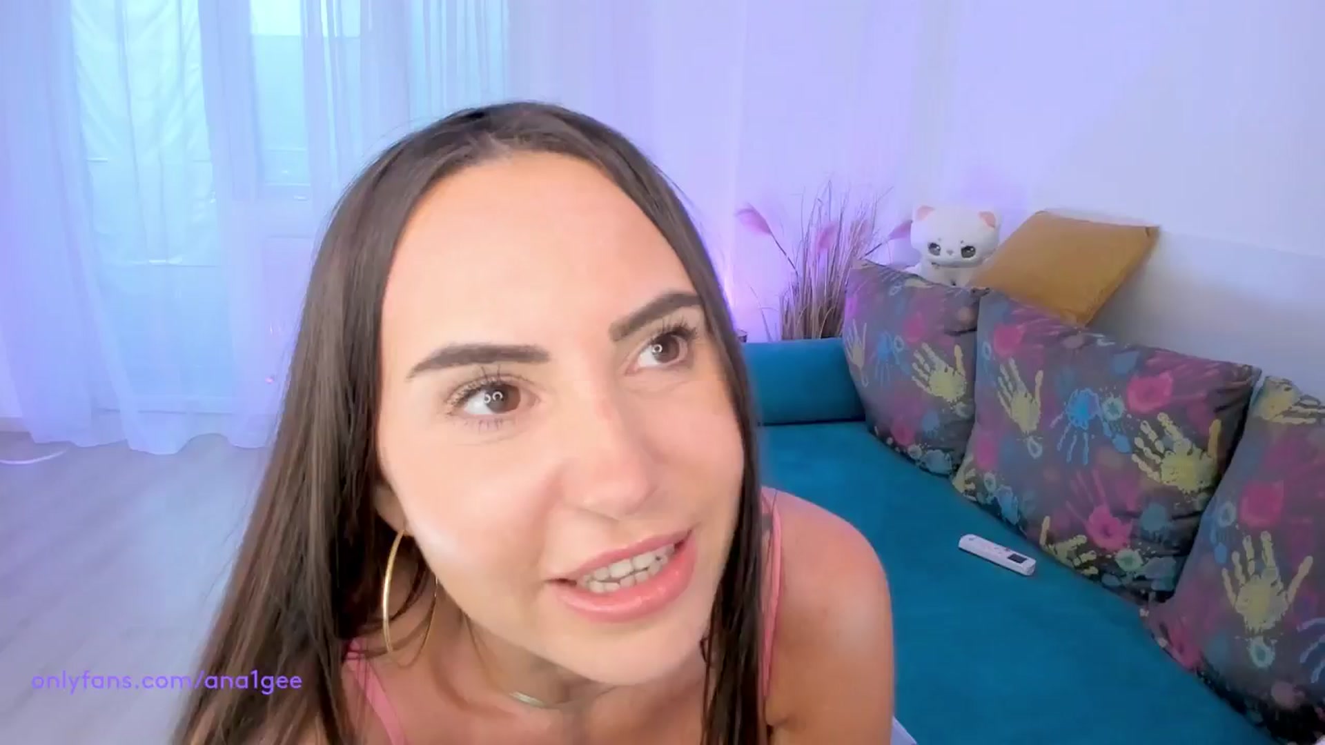 Gallery image thumbnail from AnaGee's myfreecams stream on, 07/06/2024, 19:15 image 14 of 20
