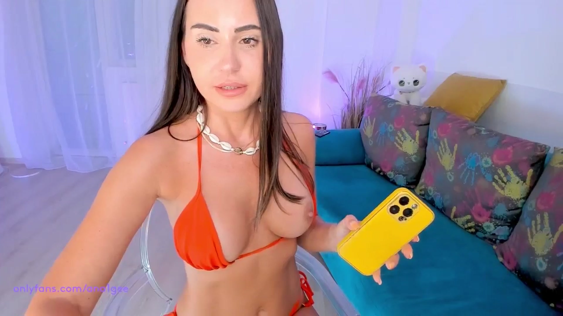 Gallery image thumbnail from AnaGee's myfreecams stream on, 07/13/2024, 19:58 image 4 of 20