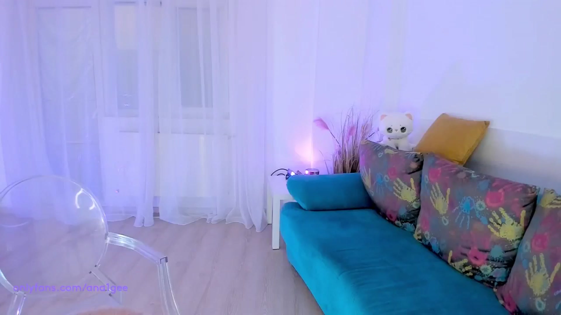 Gallery image thumbnail from AnaGee's myfreecams stream on, 07/19/2024, 19:20 image 7 of 20