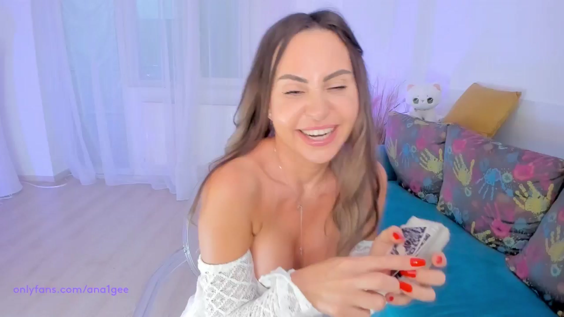 Gallery image thumbnail from AnaGee's myfreecams stream on, 07/27/2024, 22:18 image 4 of 20