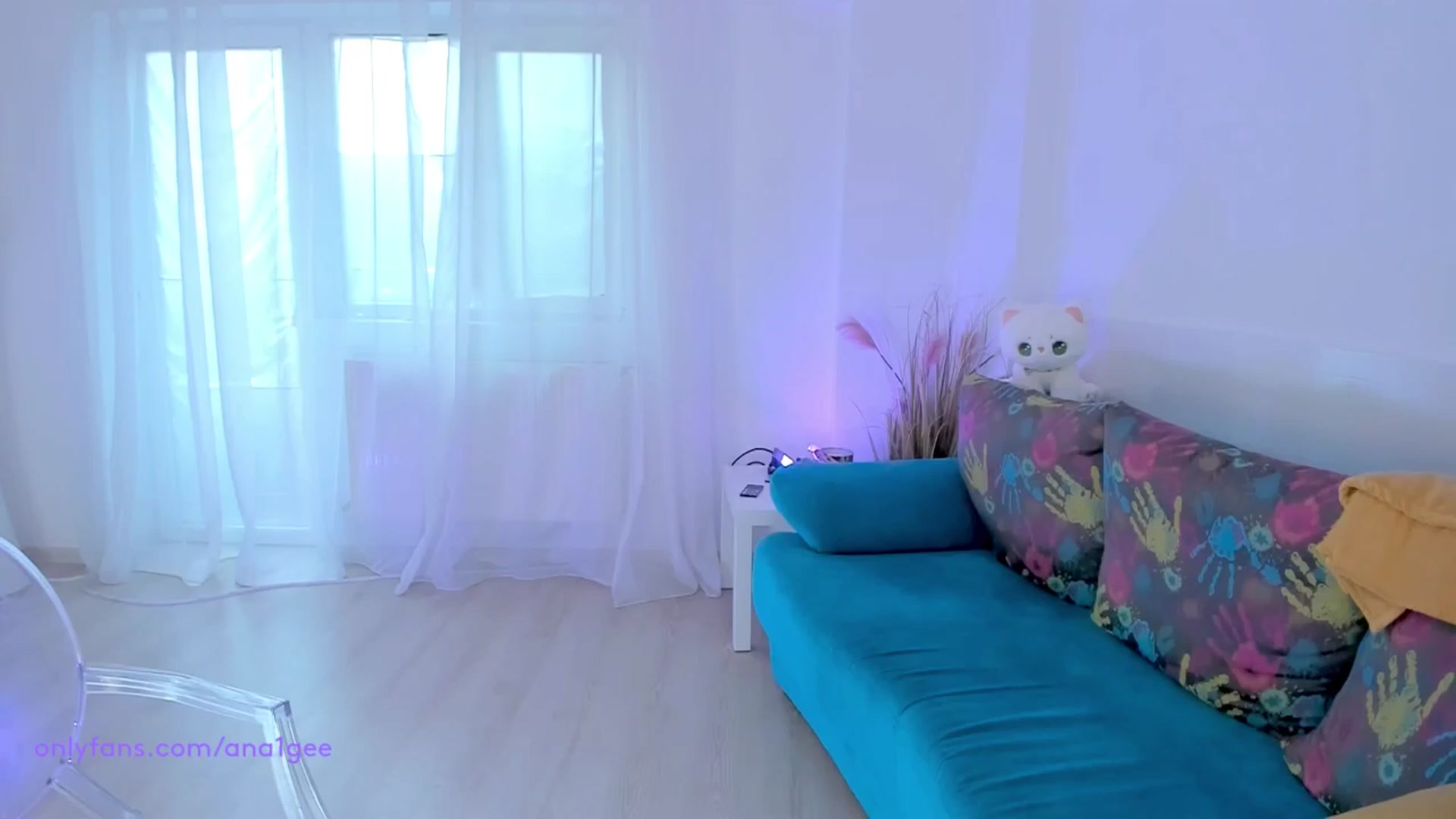 Gallery image thumbnail from AnaGee's myfreecams stream on, 08/10/2024, 16:58 image 14 of 20