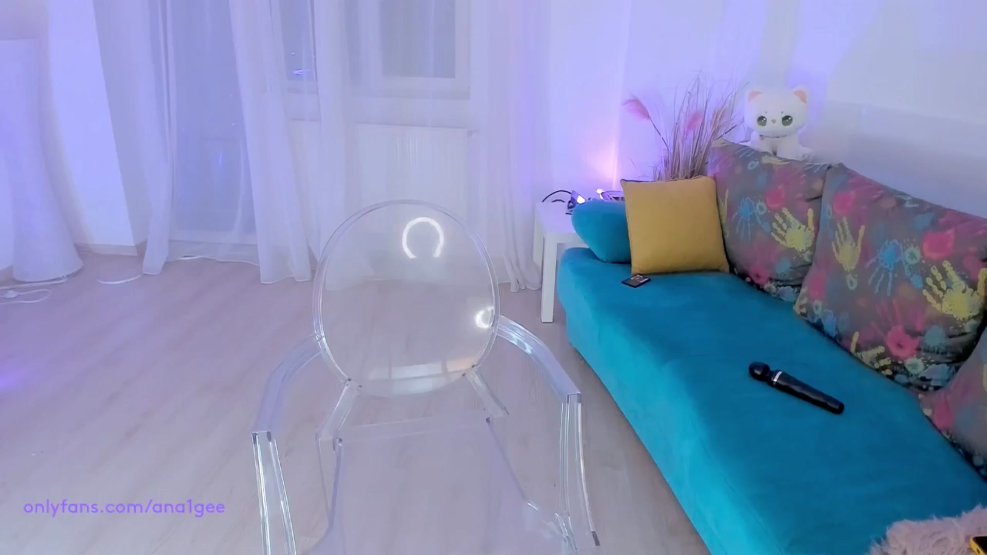 Gallery image thumbnail from AnaGee's myfreecams stream on, 08/25/2024, 21:28 image 14 of 20