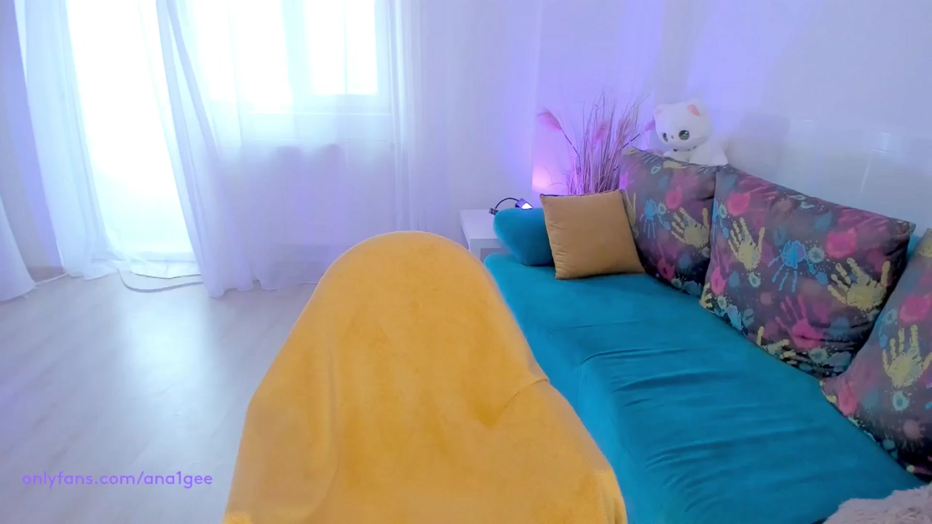 Gallery image thumbnail from AnaGee's myfreecams stream on, 09/21/2024, 15:22 image 2 of 20
