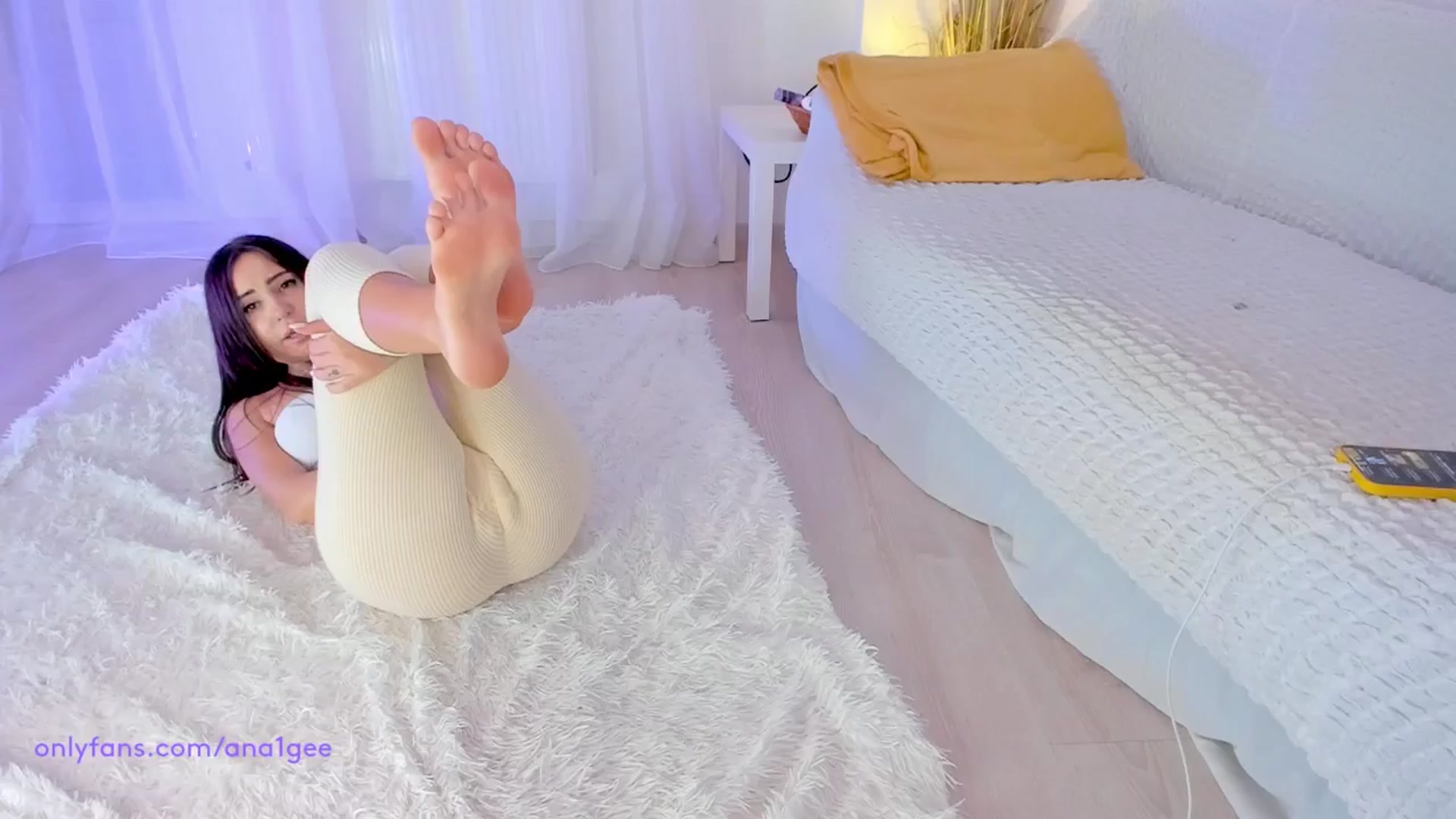 Gallery image thumbnail from AnaGee's myfreecams stream on, 11/17/2024, 20:49 image 8 of 20