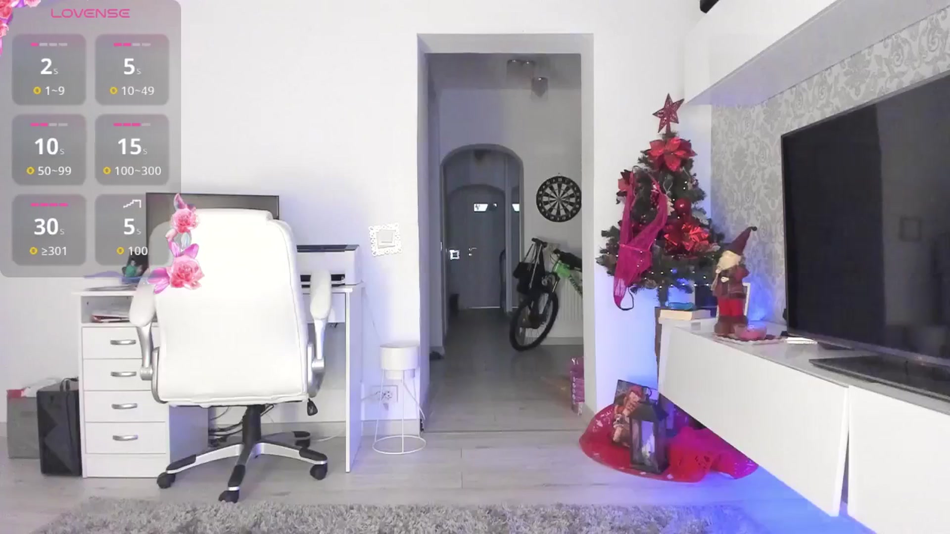 Gallery image thumbnail from AnaGee's myfreecams stream on, 12/06/2025, 18:38 image 5 of 20