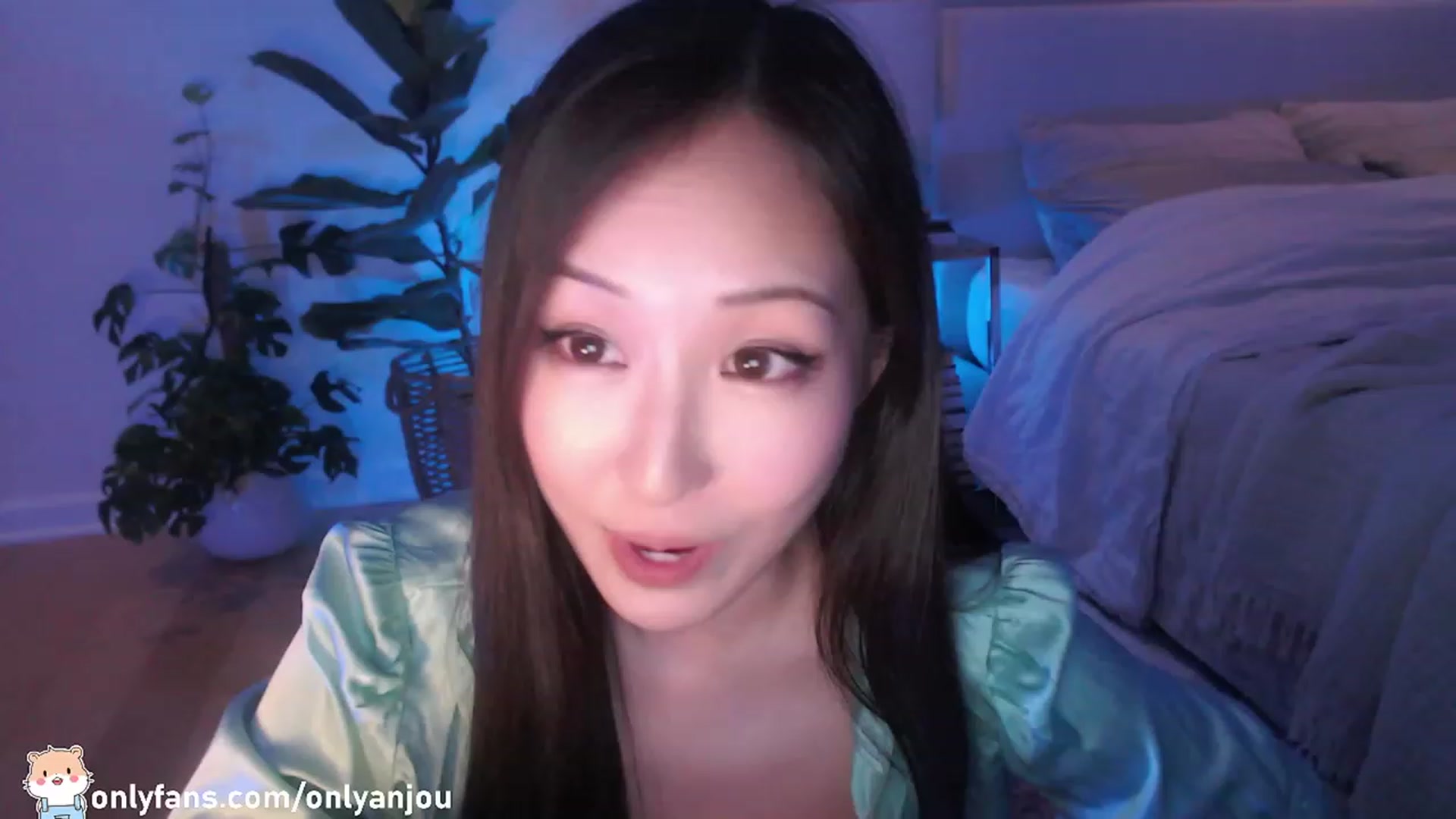 Gallery image thumbnail from AnaMei's myfreecams stream on, 07/09/2023, 07:05 image 10 of 20