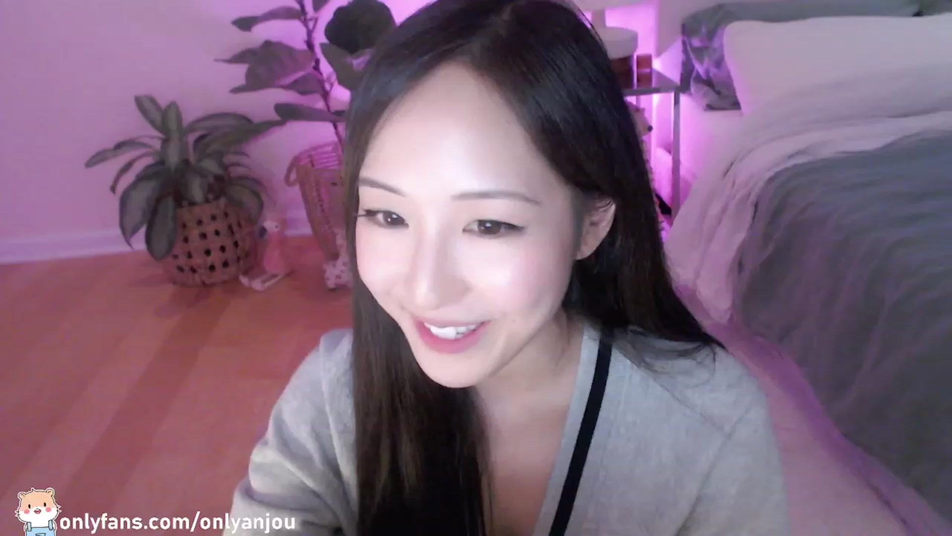Gallery image thumbnail from AnaMei's myfreecams stream on, 09/24/2023, 05:12 image 3 of 20