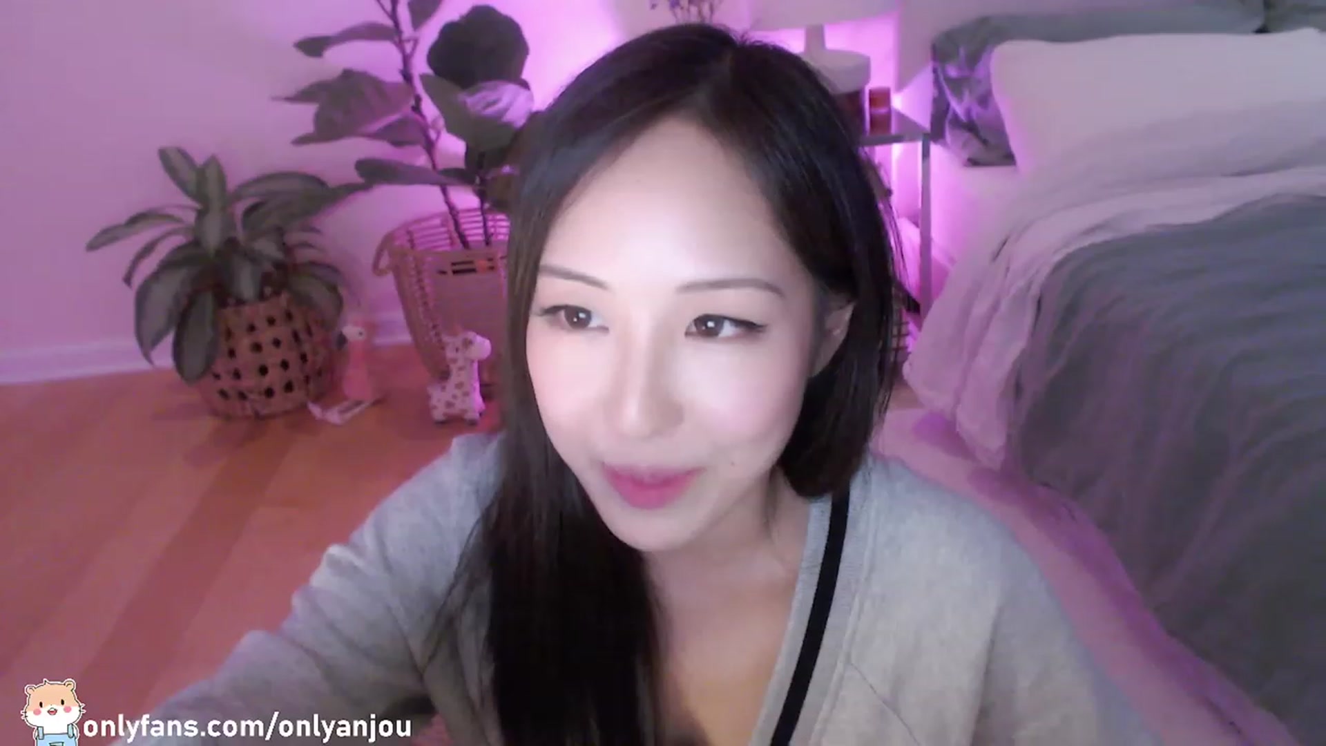 Gallery image thumbnail from AnaMei's myfreecams stream on, 09/24/2023, 05:12 image 12 of 20