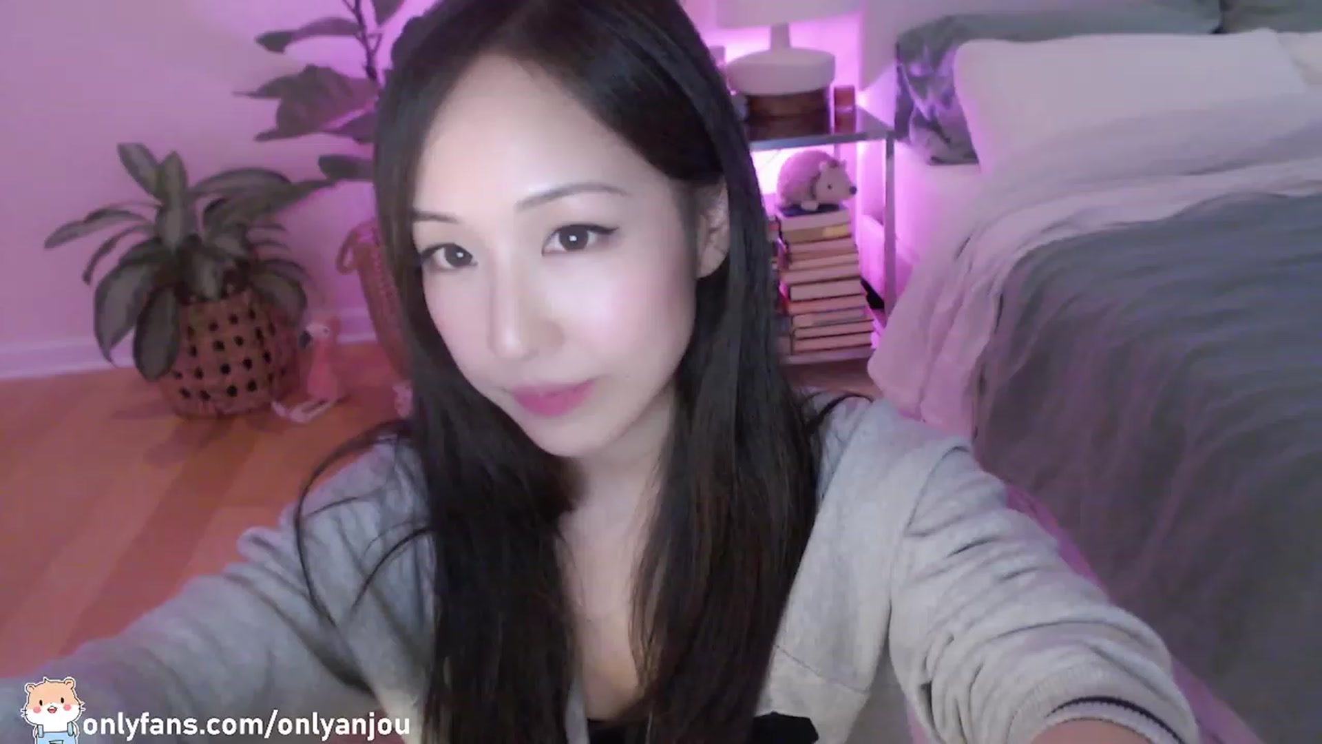 Gallery image thumbnail from AnaMei's myfreecams stream on, 09/24/2023, 05:12 image 14 of 20
