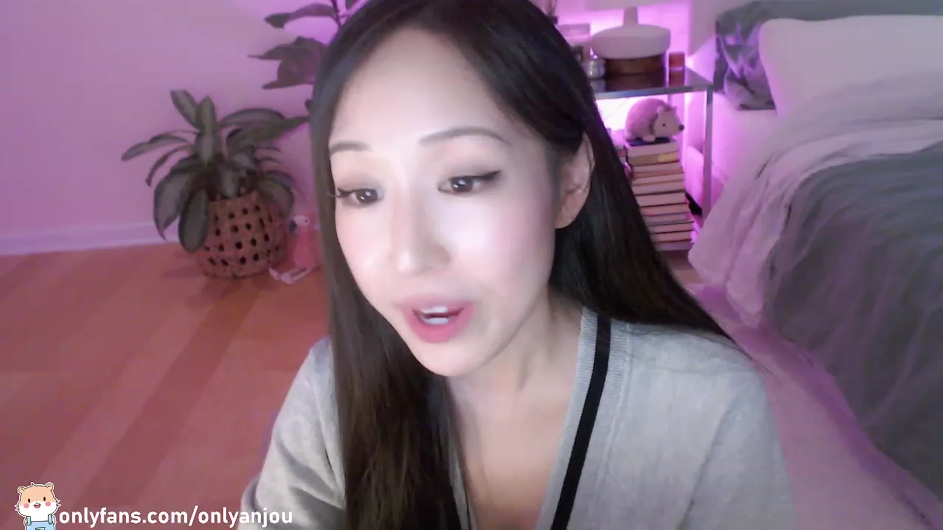 Gallery image thumbnail from AnaMei's myfreecams stream on, 09/24/2023, 05:12 image 8 of 20