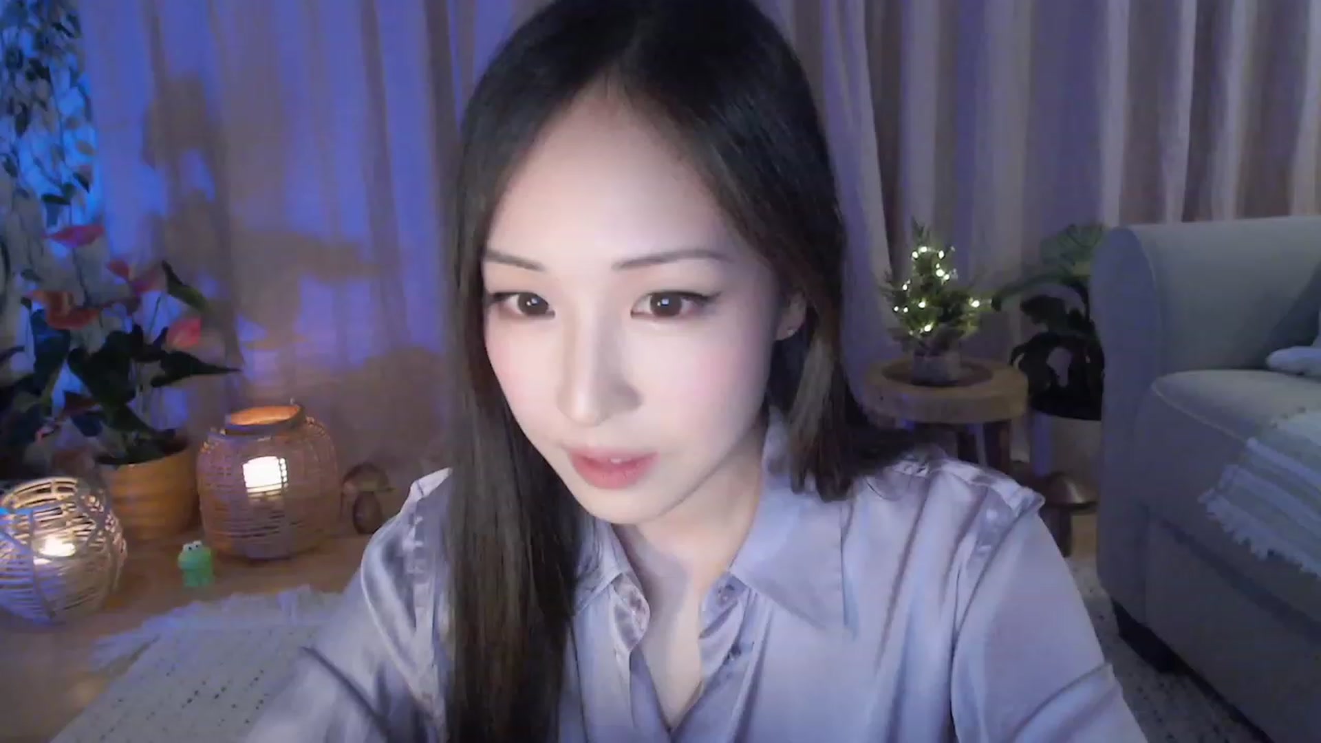 Gallery image thumbnail from AnaMei's myfreecams stream on, 12/03/2023, 05:03 image 3 of 20