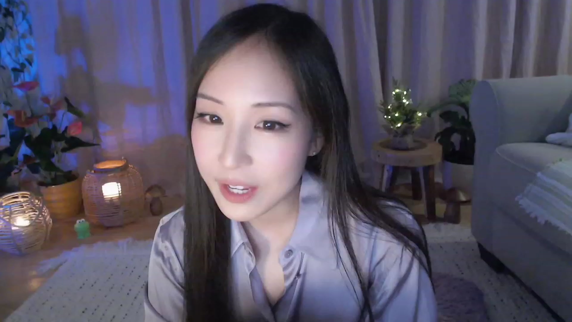 Gallery image thumbnail from AnaMei's myfreecams stream on, 12/03/2023, 05:03 image 11 of 20