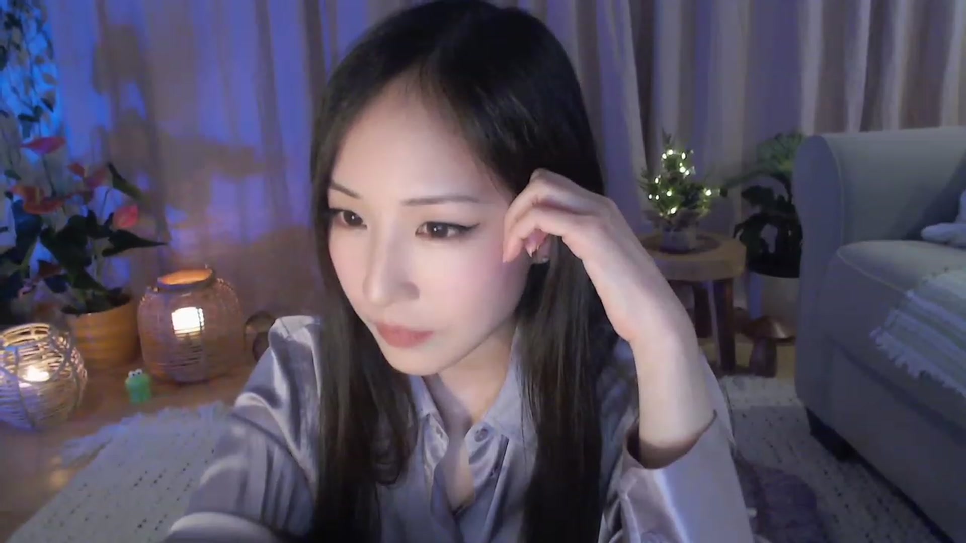 Gallery image thumbnail from AnaMei's myfreecams stream on, 12/03/2023, 05:03 image 18 of 20