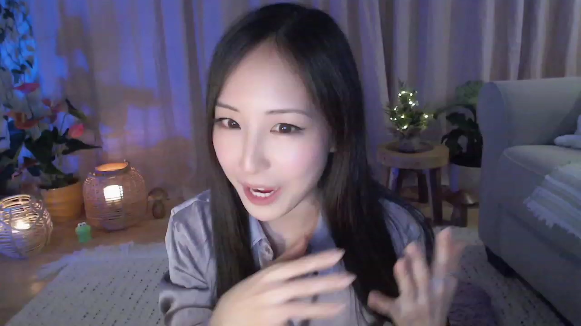 Gallery image thumbnail from AnaMei's myfreecams stream on, 12/03/2023, 05:03 image 12 of 20