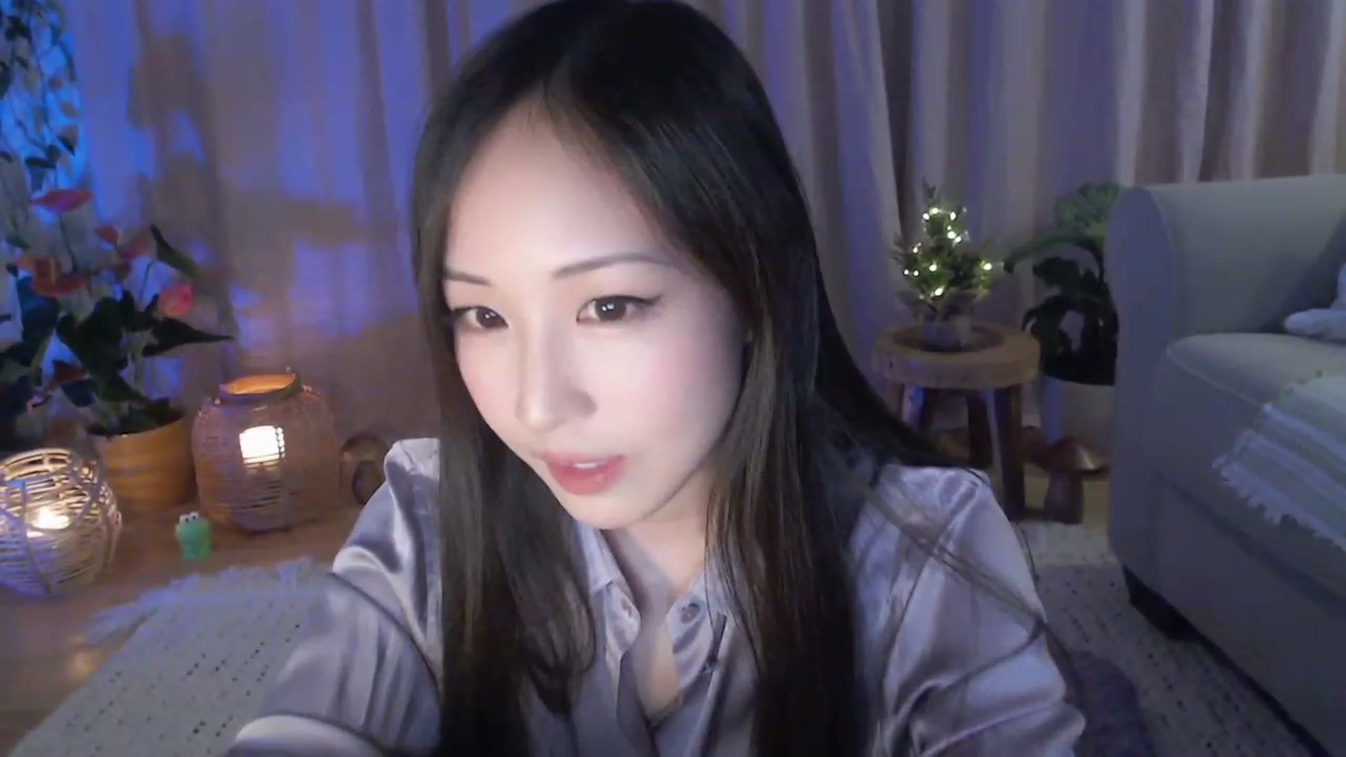 Gallery image thumbnail from AnaMei's myfreecams stream on, 12/03/2023, 05:03 image 19 of 20