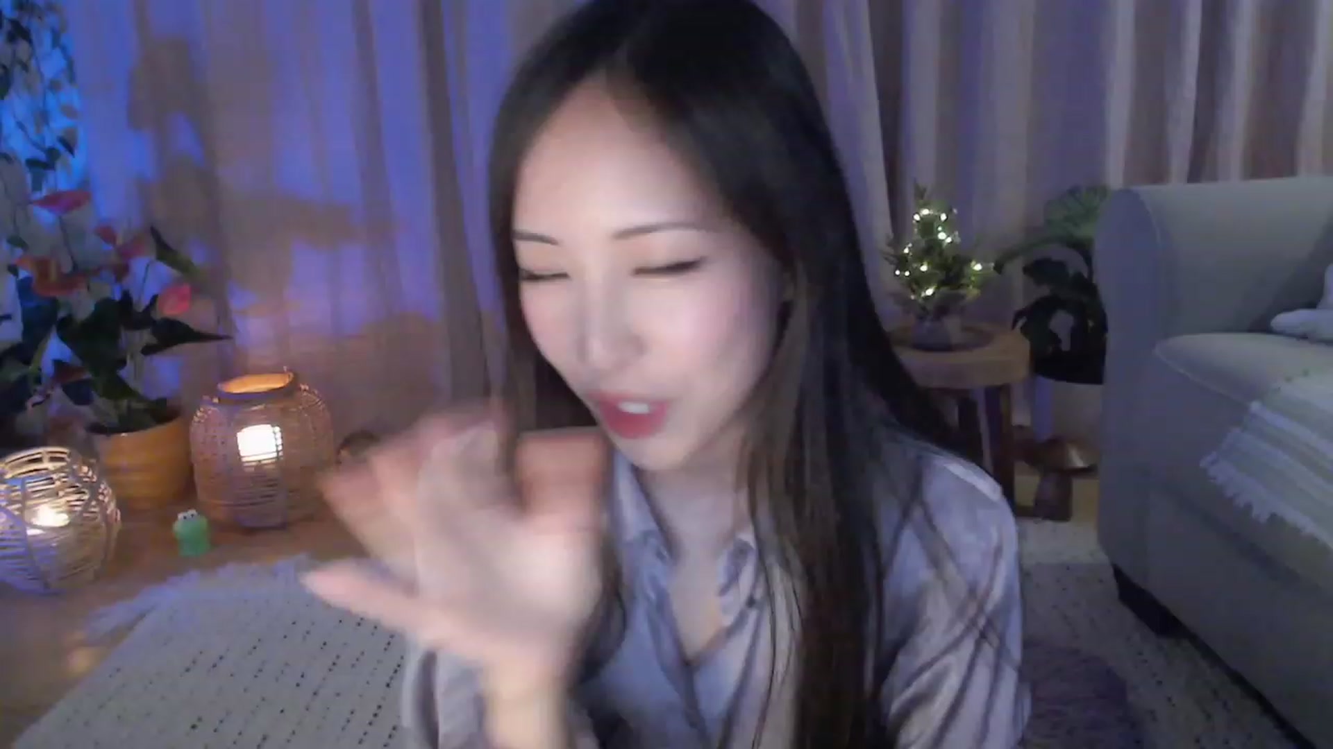 Gallery image thumbnail from AnaMei's myfreecams stream on, 12/03/2023, 05:03 image 16 of 20