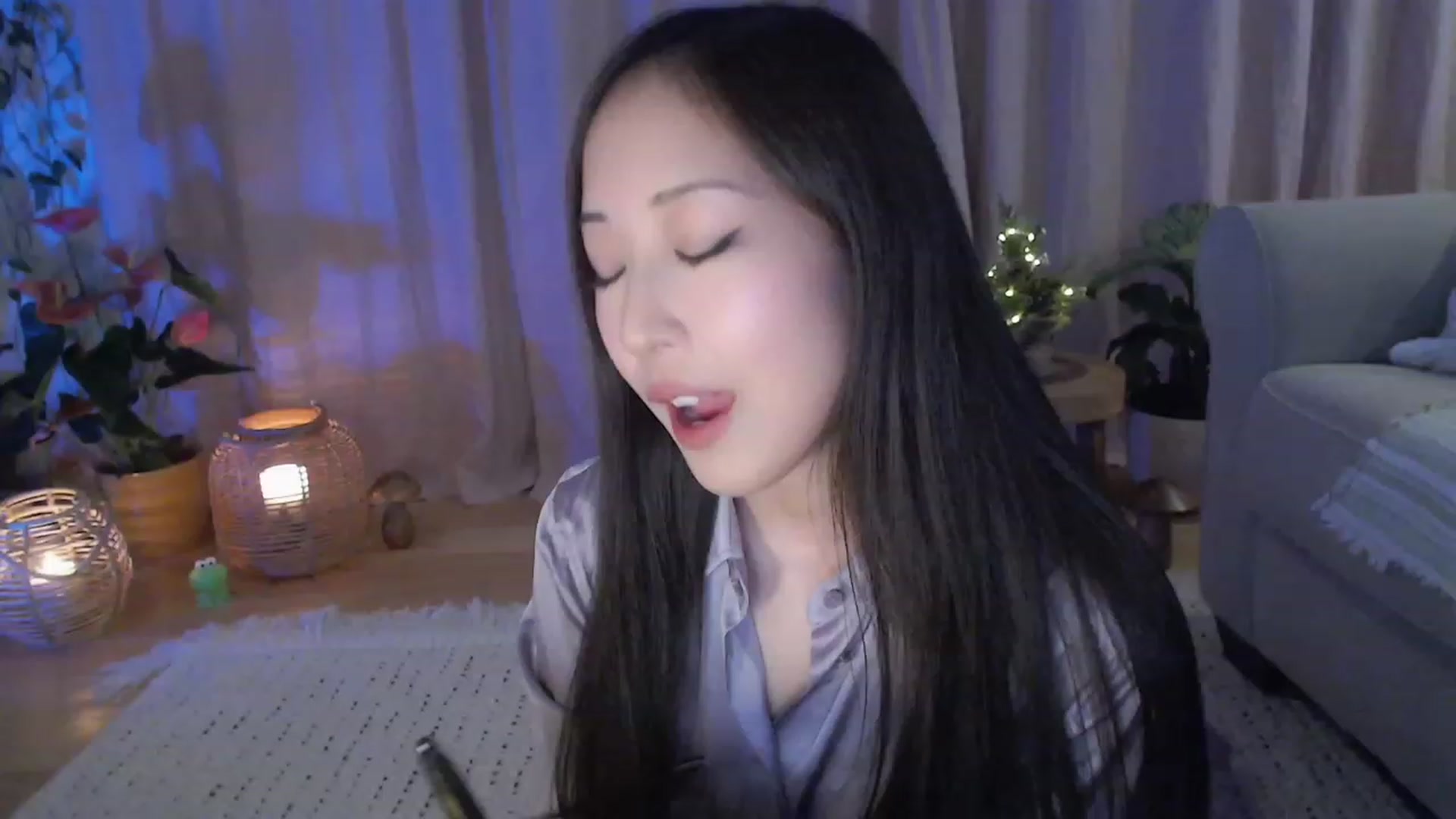 Gallery image thumbnail from AnaMei's myfreecams stream on, 12/03/2023, 05:03 image 9 of 20