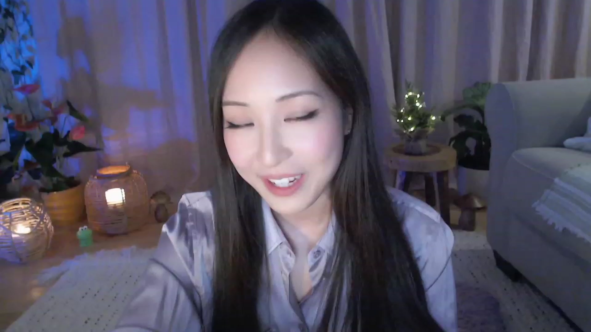 Gallery image thumbnail from AnaMei's myfreecams stream on, 12/03/2023, 05:03 image 8 of 20