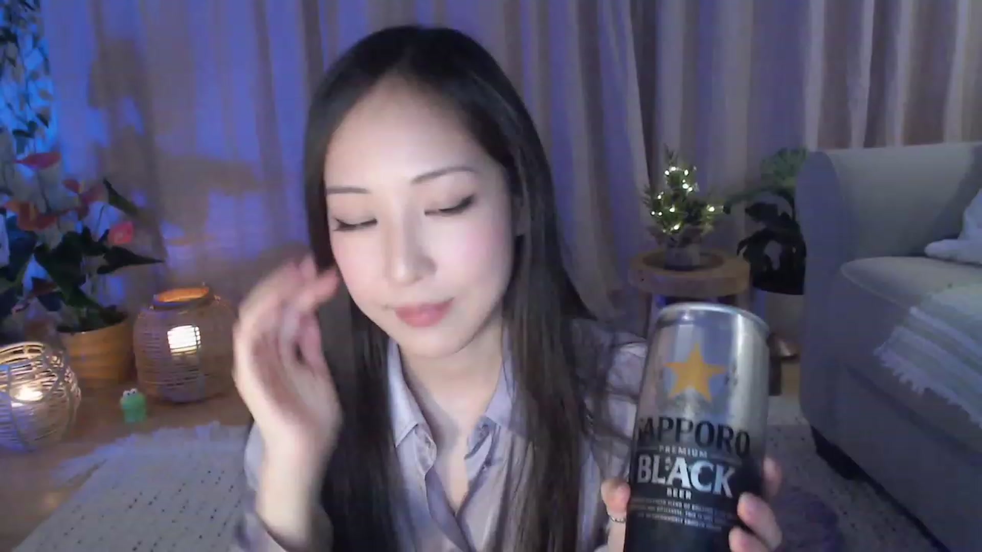 Gallery image thumbnail from AnaMei's myfreecams stream on, 12/03/2023, 05:46 image 10 of 20