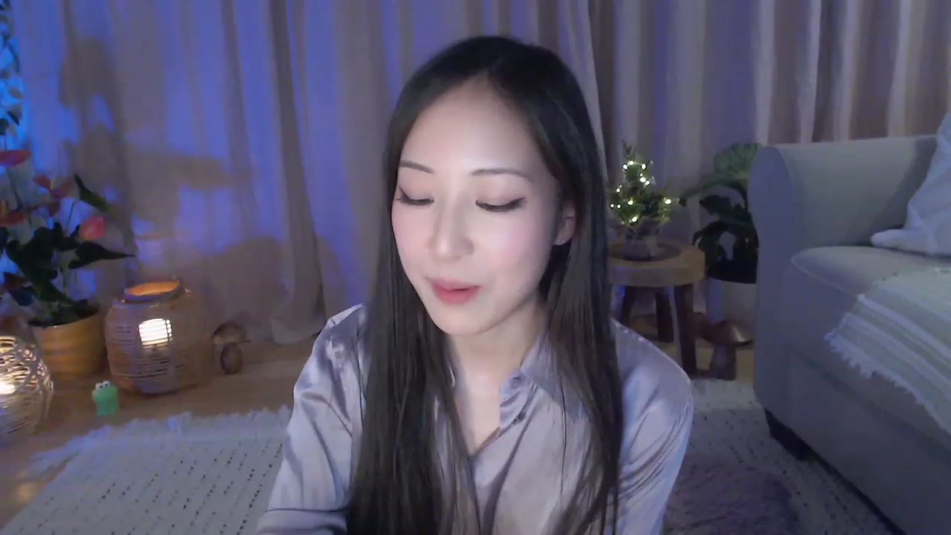 Gallery image thumbnail from AnaMei's myfreecams stream on, 12/03/2023, 05:46 image 17 of 20