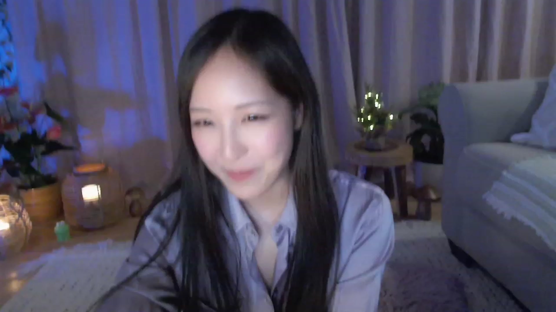 Gallery image thumbnail from AnaMei's myfreecams stream on, 12/03/2023, 08:08 image 4 of 20