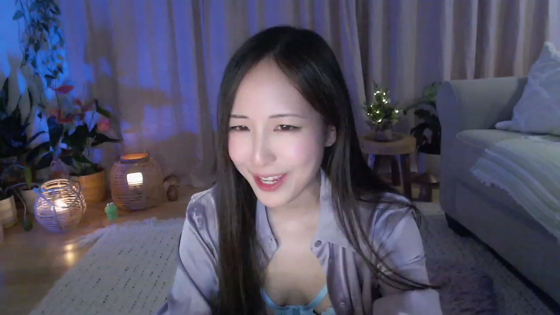 Gallery image thumbnail from AnaMei's myfreecams stream on, 12/03/2023, 08:08 image 11 of 20