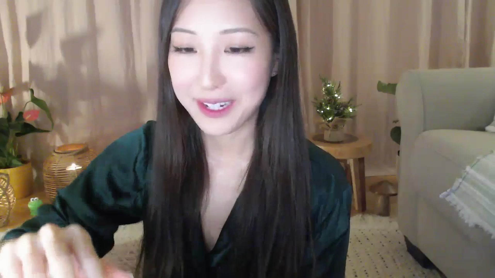 Gallery image thumbnail from AnaMei's myfreecams stream on, 12/16/2023, 04:44 image 13 of 20