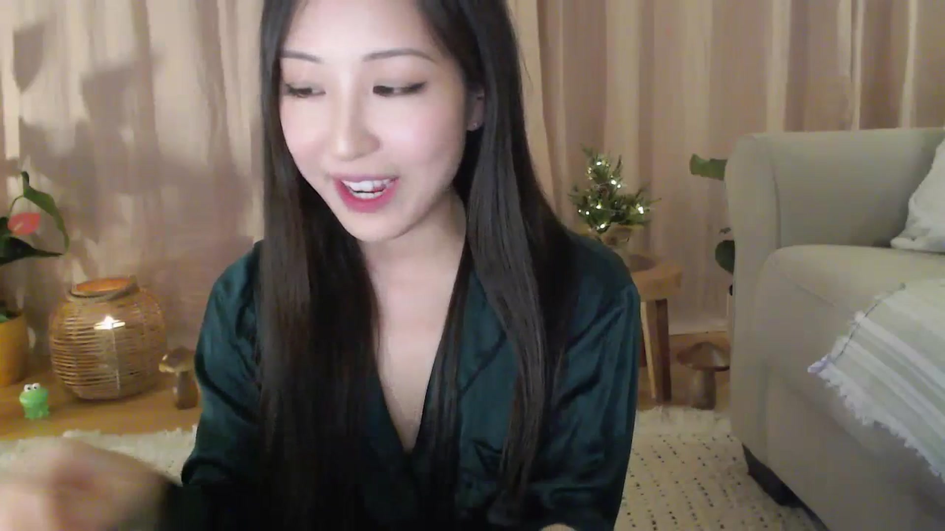 Gallery image thumbnail from AnaMei's myfreecams stream on, 12/16/2023, 04:44 image 18 of 20