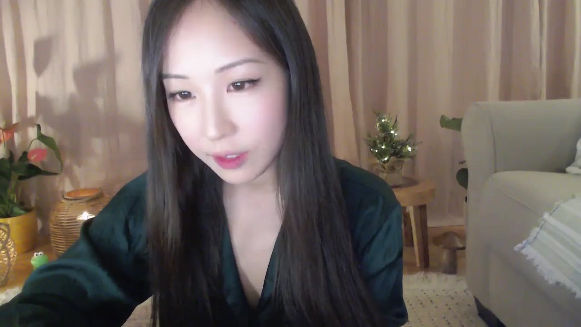 Gallery image thumbnail from AnaMei's myfreecams stream on, 12/16/2023, 04:44 image 6 of 20
