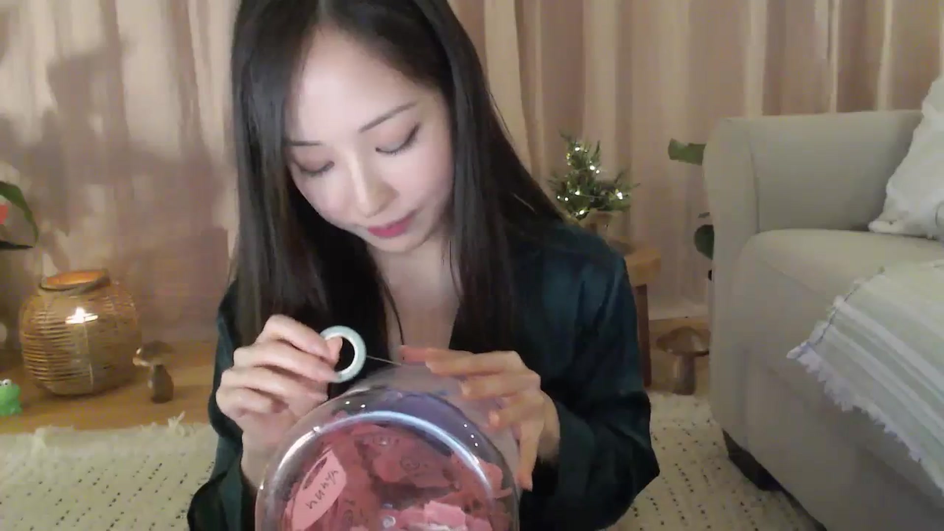 Gallery image thumbnail from AnaMei's myfreecams stream on, 12/16/2023, 05:35 image 6 of 20