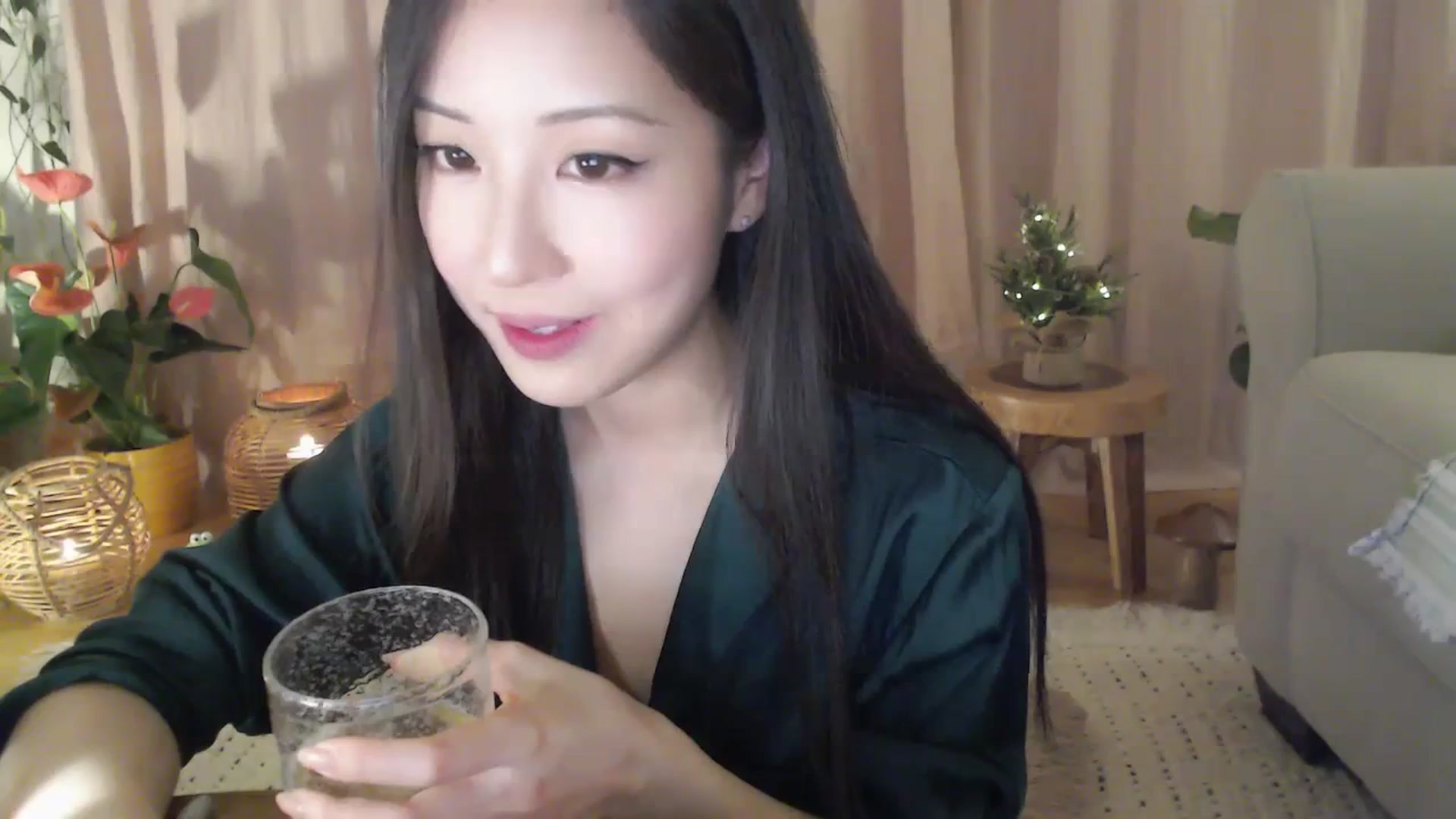Gallery image thumbnail from AnaMei's myfreecams stream on, 12/16/2023, 07:15 image 4 of 20