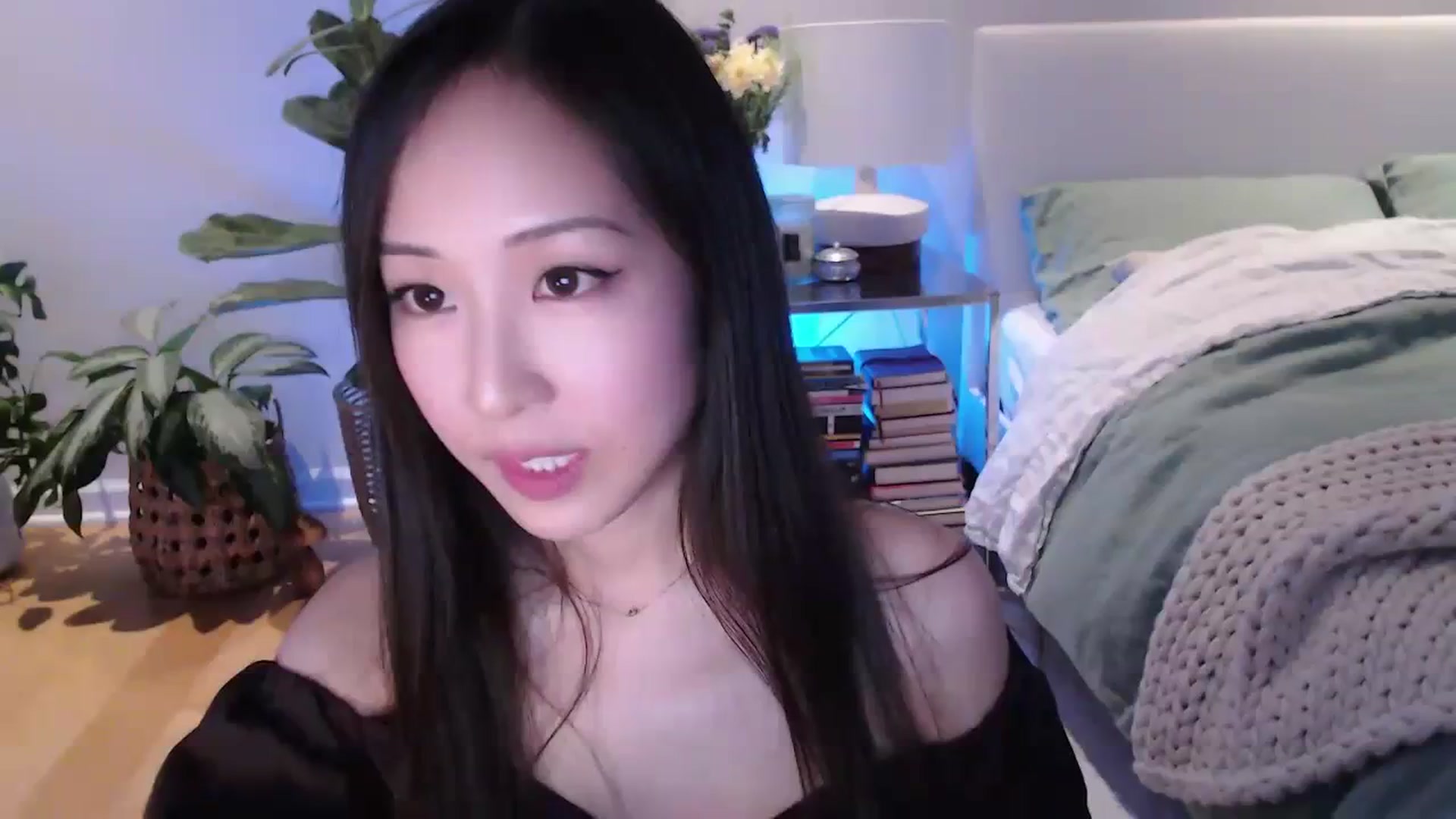 Gallery image thumbnail from AnaMei's myfreecams stream on, 12/17/2023, 05:49 image 1 of 20
