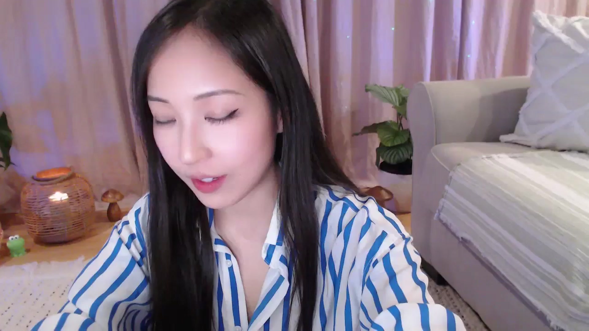 Gallery image thumbnail from AnaMei's myfreecams stream on, 12/31/2023, 06:53 image 12 of 20