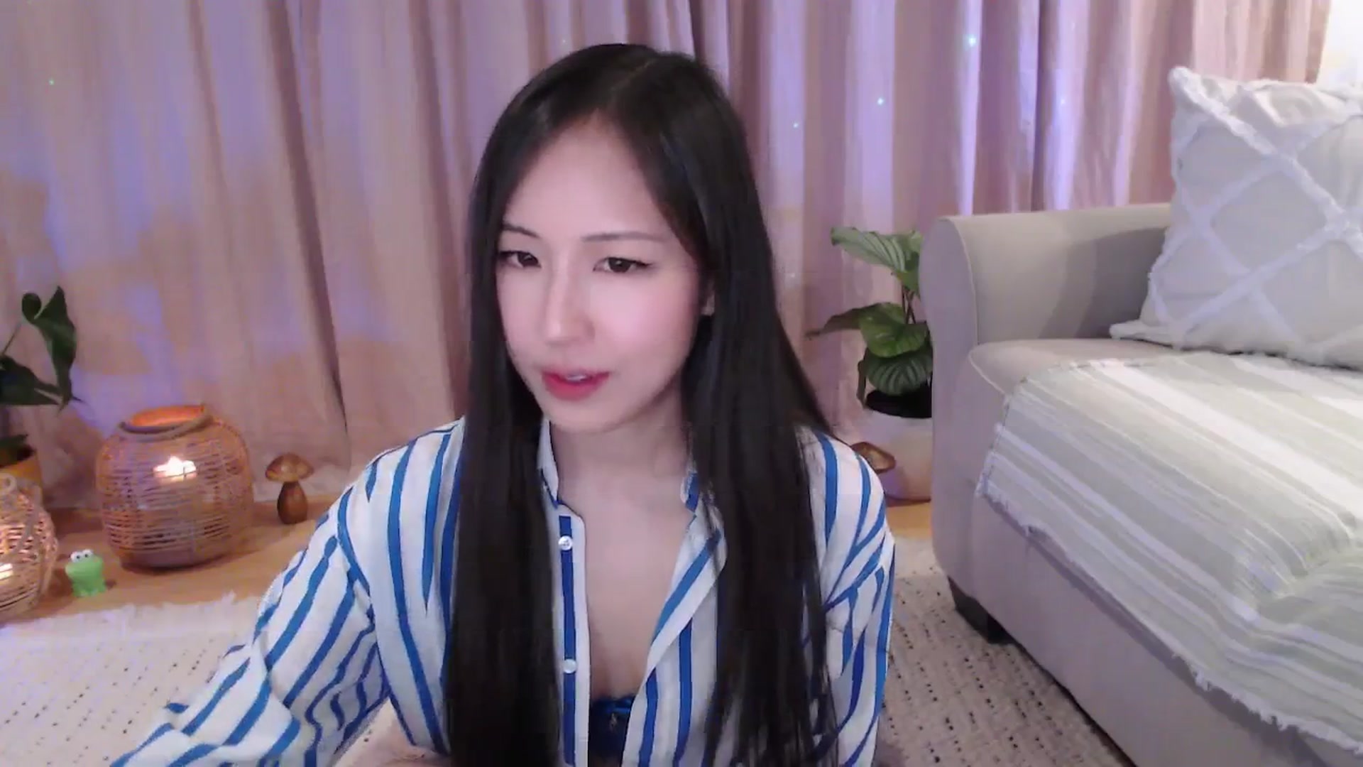 Gallery image thumbnail from AnaMei's myfreecams stream on, 12/31/2023, 06:53 image 16 of 20