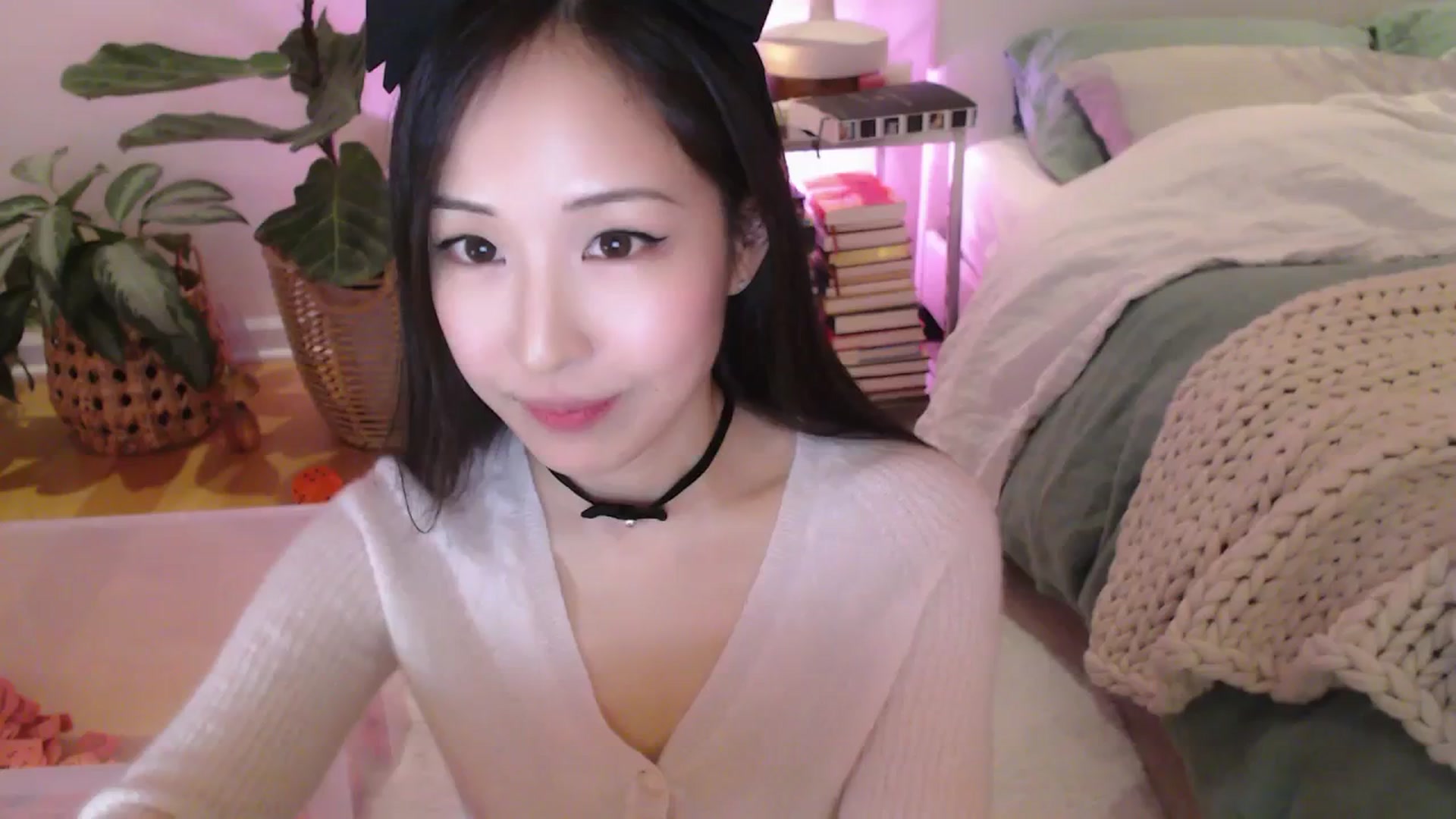 Gallery image thumbnail from AnaMei's myfreecams stream on, 01/01/2024, 05:39 image 13 of 20