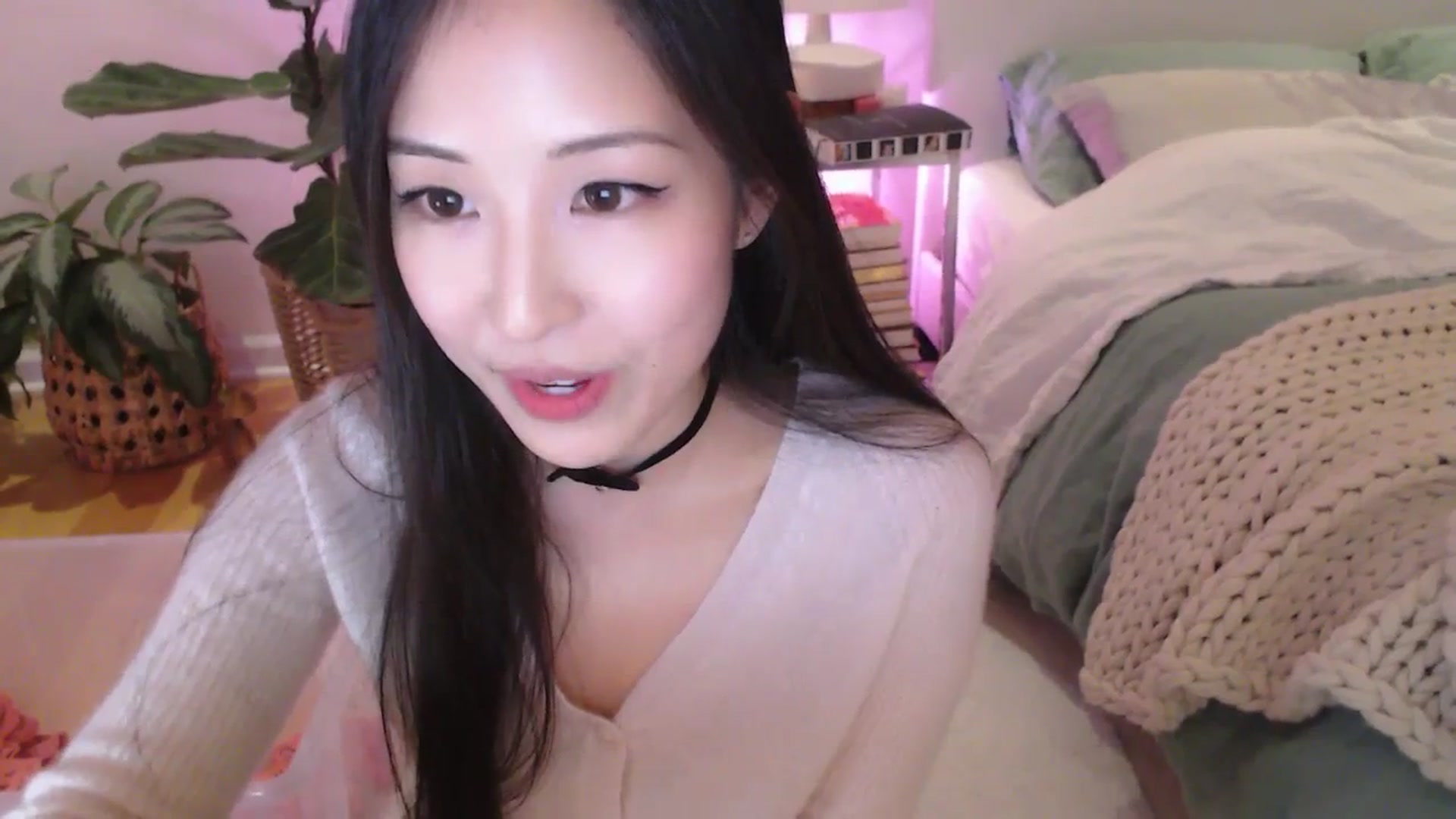 Gallery image thumbnail from AnaMei's myfreecams stream on, 01/01/2024, 05:39 image 4 of 20