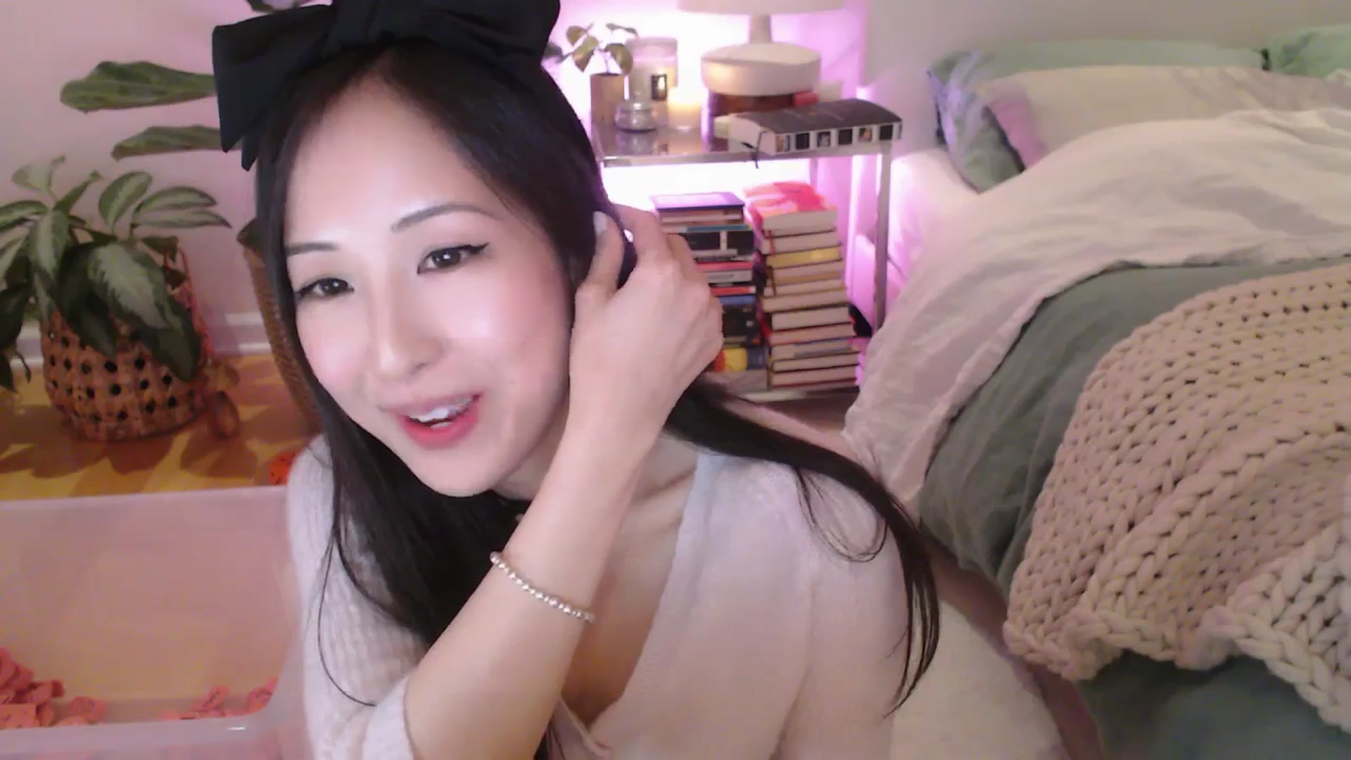Gallery image thumbnail from AnaMei's myfreecams stream on, 01/01/2024, 05:39 image 12 of 20