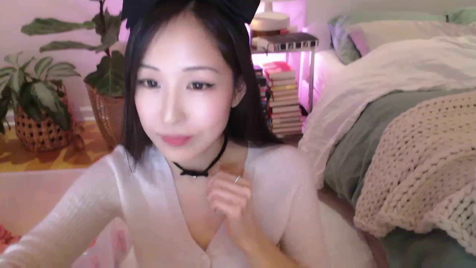 Gallery image thumbnail from AnaMei's myfreecams stream on, 01/01/2024, 05:39 image 14 of 20