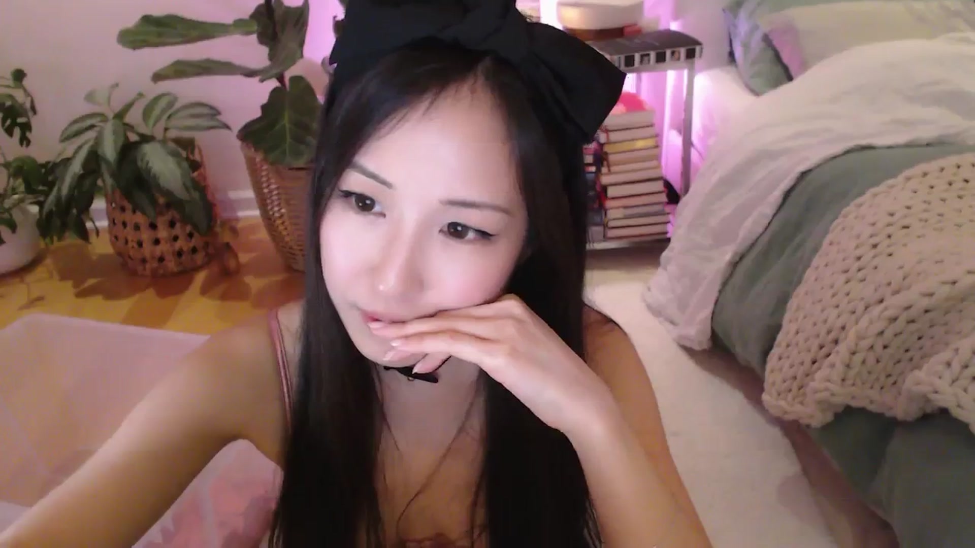Gallery image thumbnail from AnaMei's myfreecams stream on, 01/01/2024, 06:45 image 12 of 20