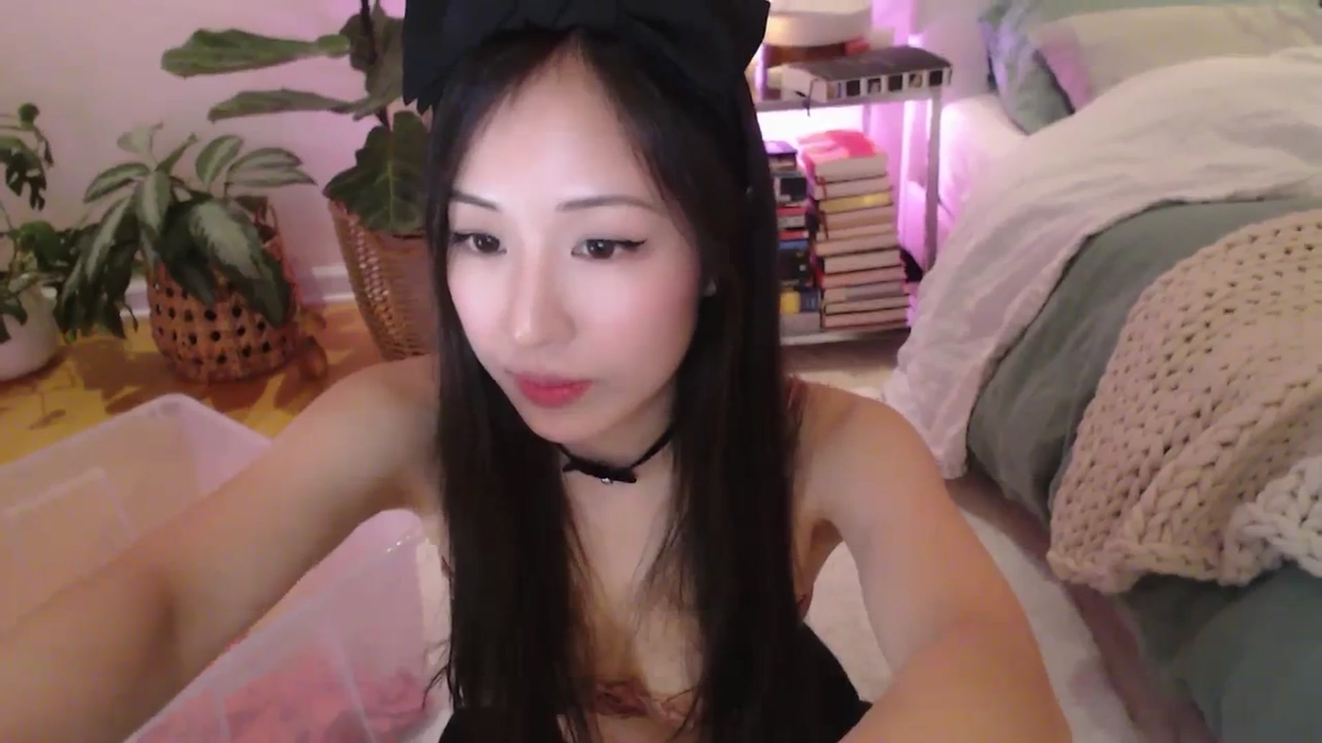 Gallery image thumbnail from AnaMei's myfreecams stream on, 01/01/2024, 06:45 image 9 of 20