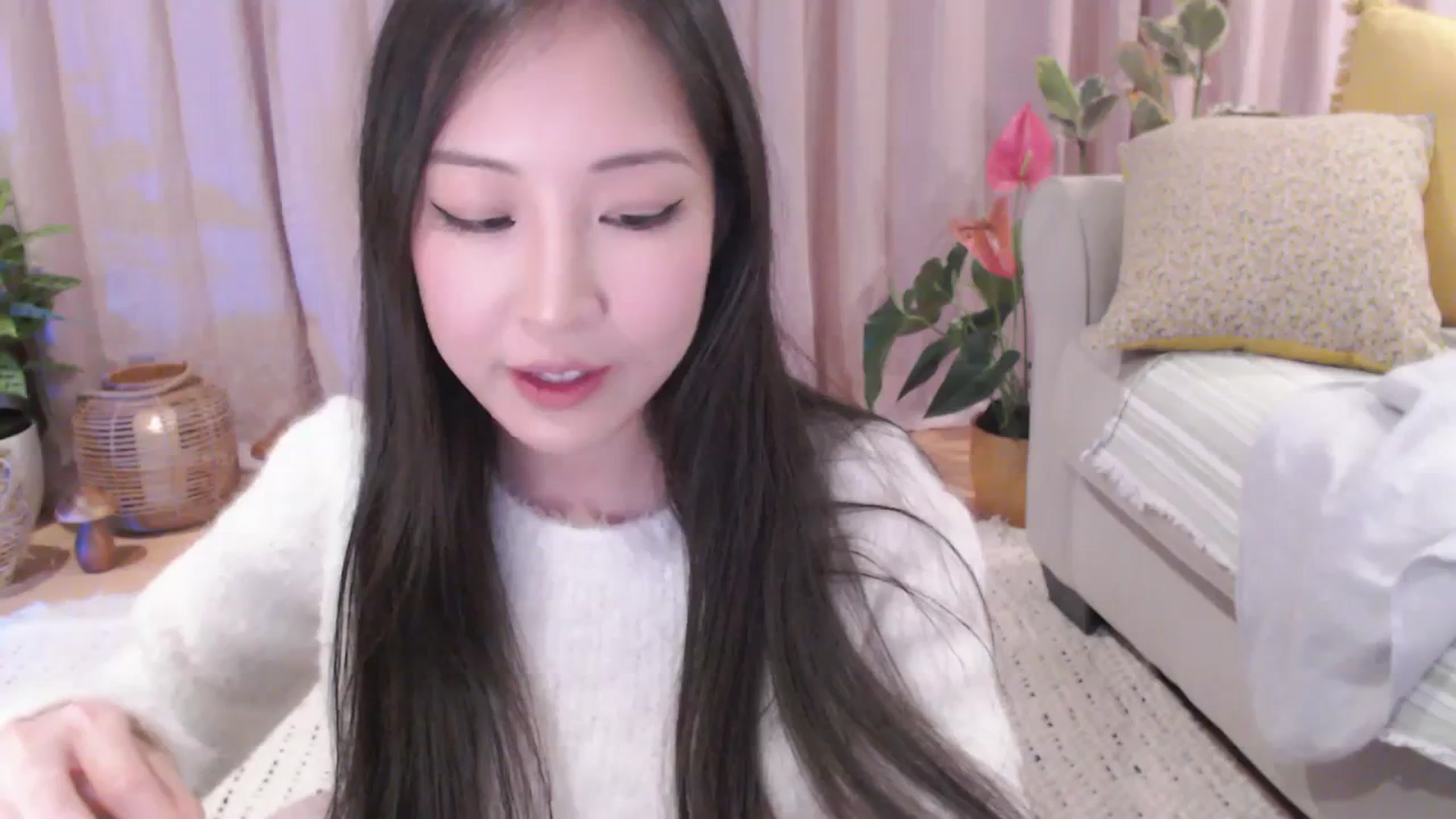 Gallery image thumbnail from AnaMei's myfreecams stream on, 01/31/2024, 05:16 image 6 of 20
