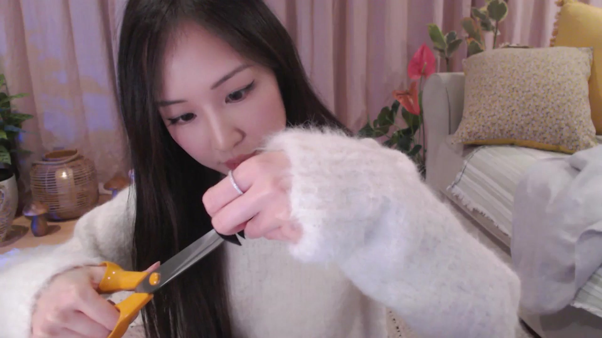 Gallery image thumbnail from AnaMei's myfreecams stream on, 01/31/2024, 05:16 image 4 of 20