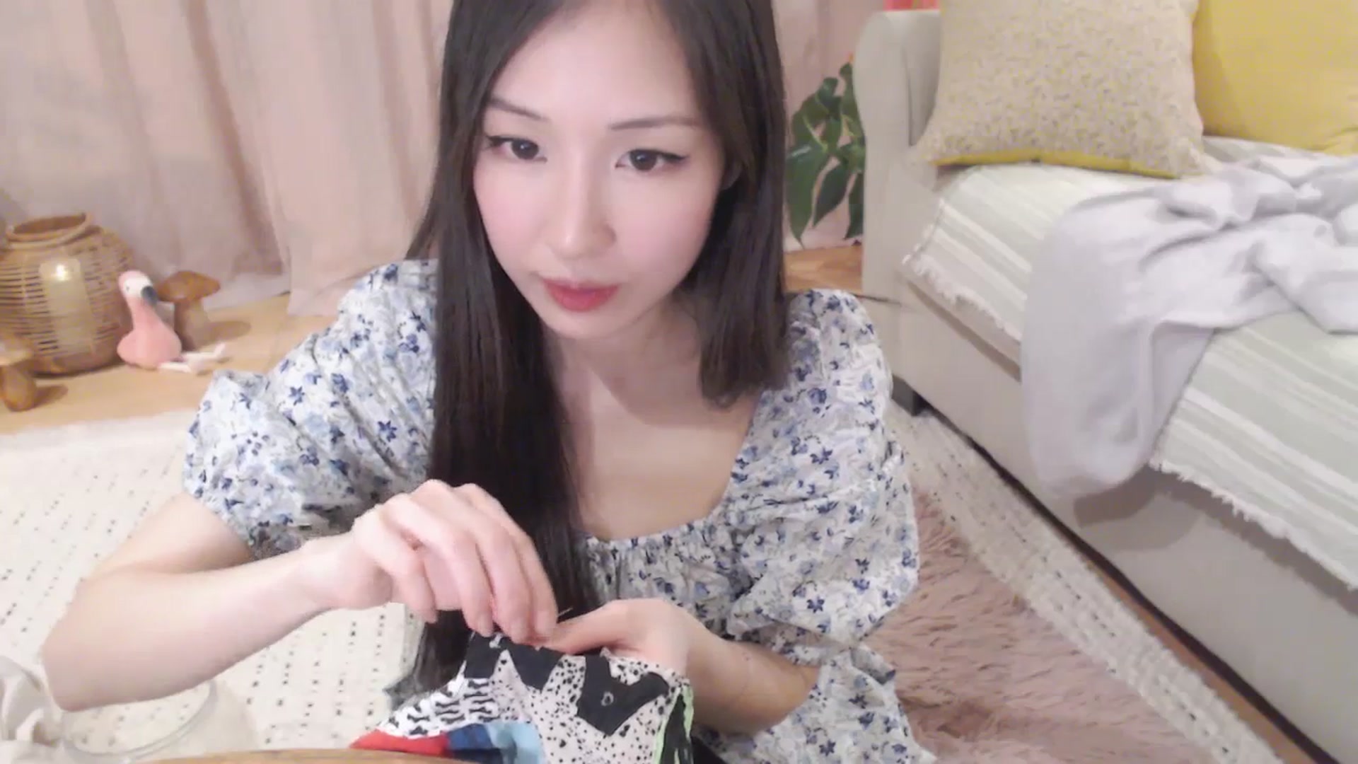 Gallery image thumbnail from AnaMei's myfreecams stream on, 02/01/2024, 05:21 image 10 of 20